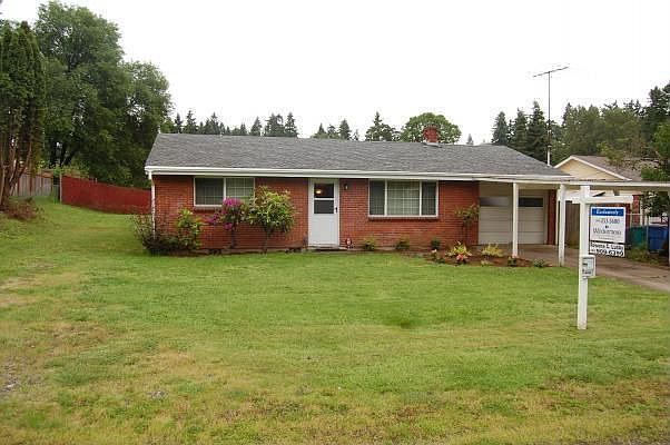 1st image of 1017 NE 45th St