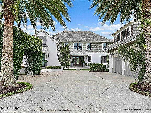 3rd image of 22 LA VISTA Drive