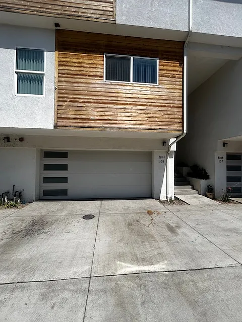 4 bed, 3.5 bath, $3,700 — Photo 2