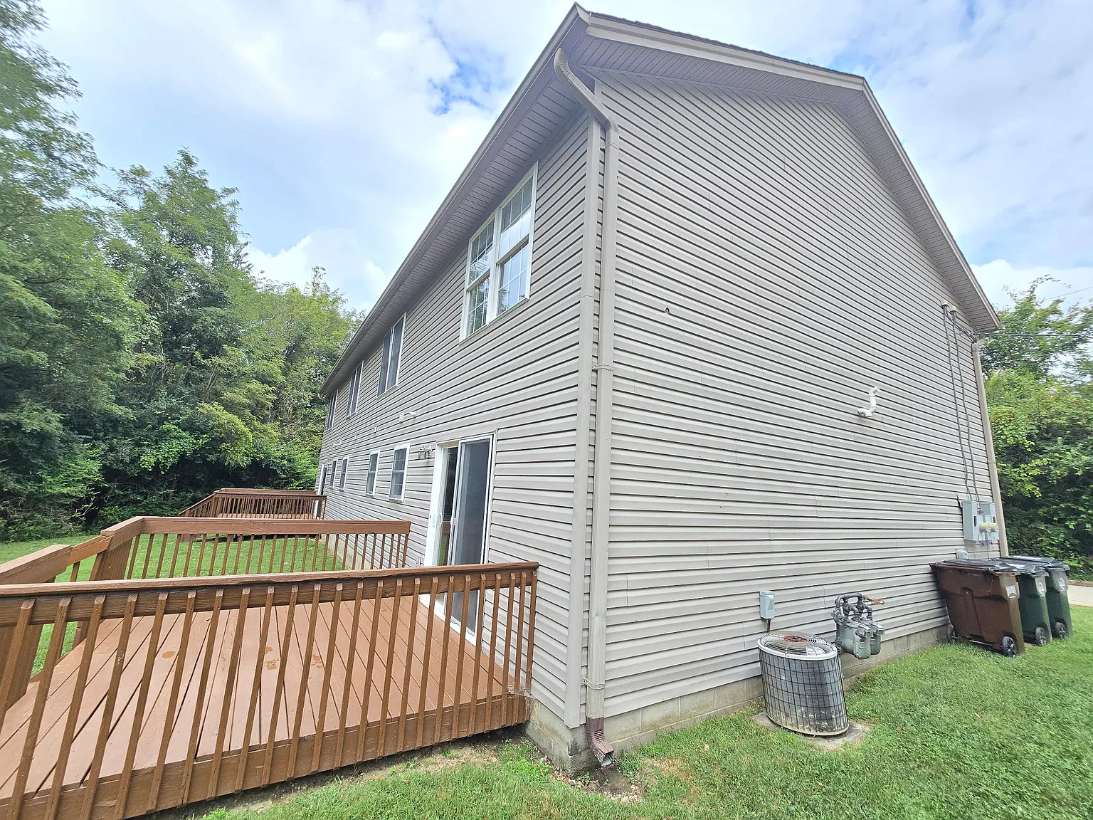 4 bed, $2,000 — Photo 4