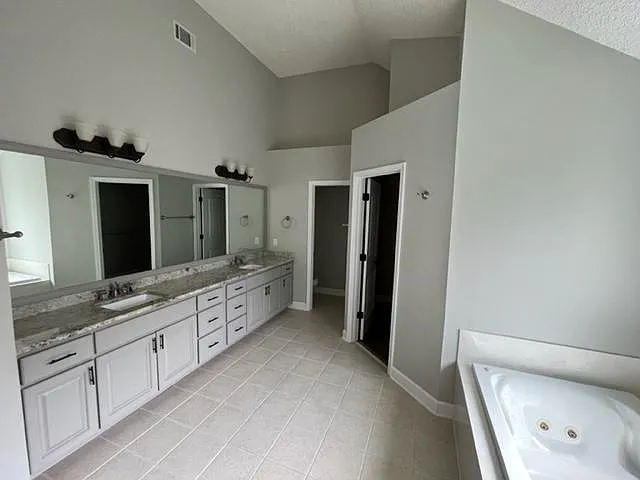 25 Patriot Dr — Photo 14
