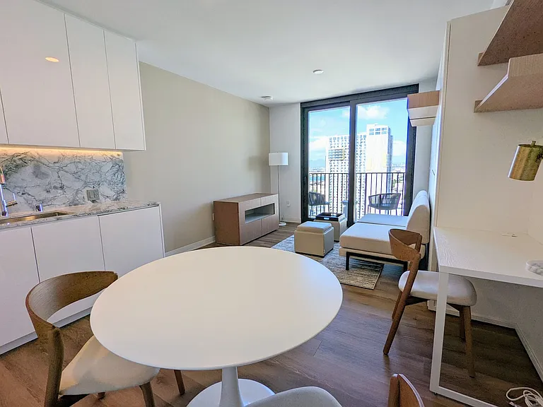 987 Queen St #3109 — Photo 6