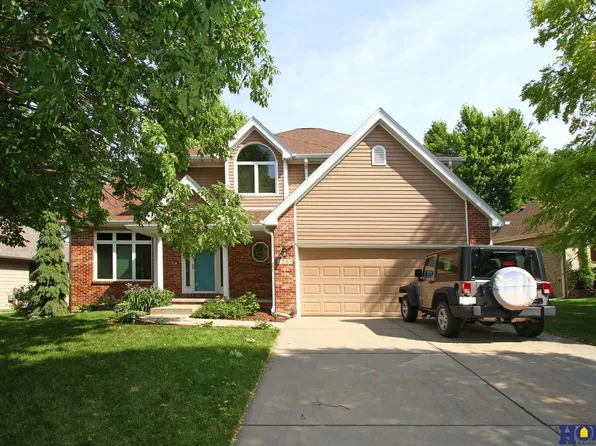 7700 Karl Dr, Lincoln, NE 68516