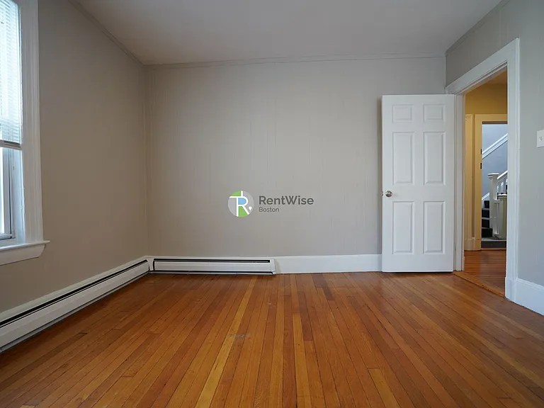 4 Ashford St #A — Photo 10
