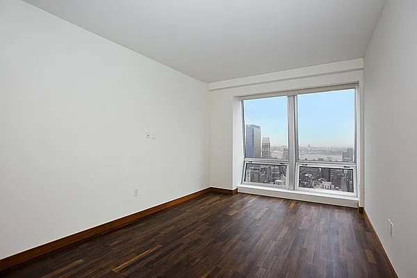 Rented by Hudson 3 Inc | media 28