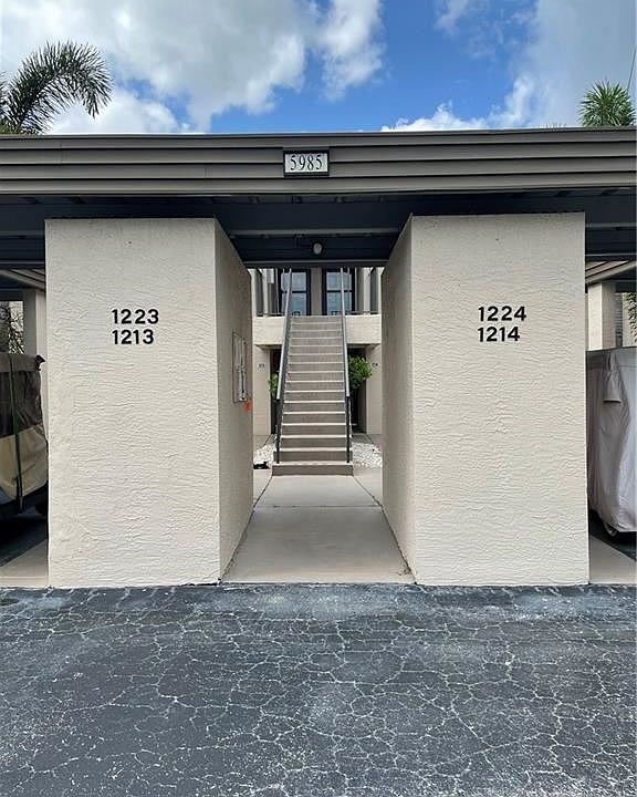 1st image of 5985 Trailwinds Dr APT 1214