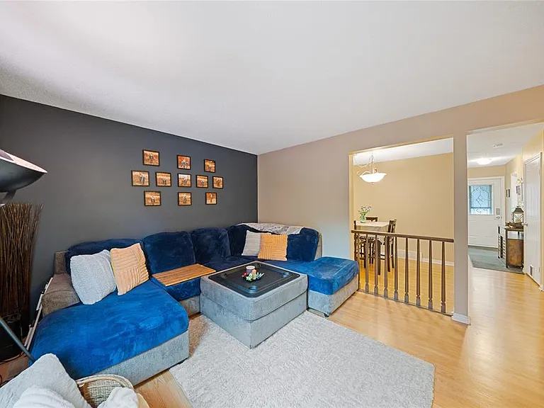 27 York Cres #17 — Photo 11