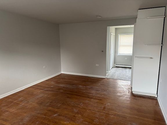 5th image of 4014 W 103rd St