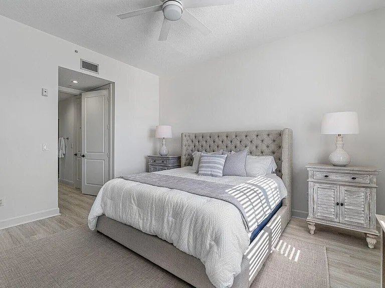200 NE 2nd Ave #401 — Photo 3