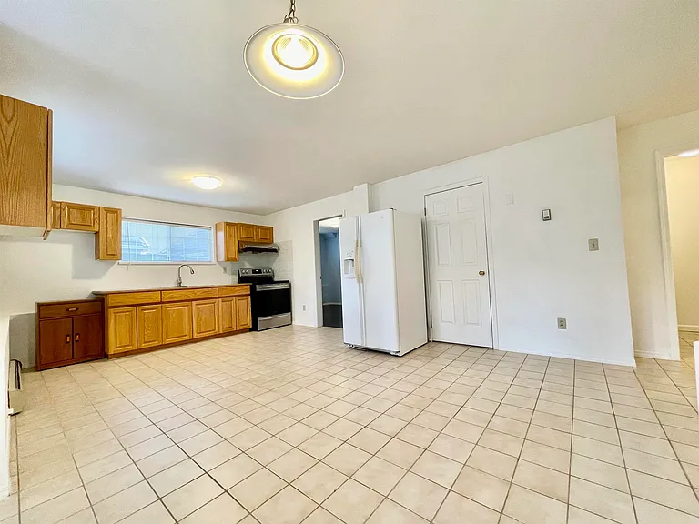 1073X Walnut Close #LOWER LEVEL — Photo 7