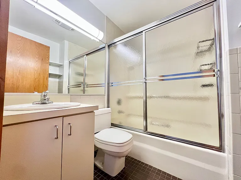 13 Thacher Ct #3 — Photo 12