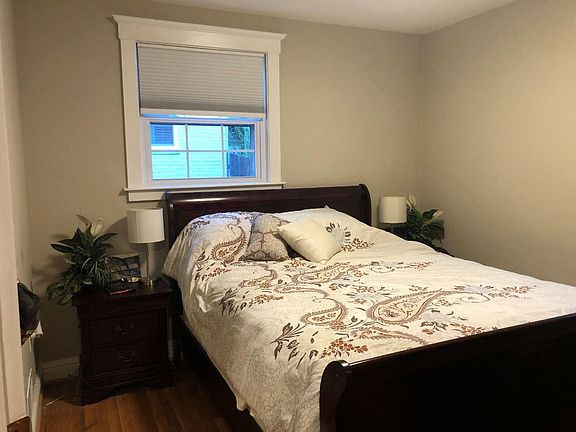 3rd image of 3131 King St