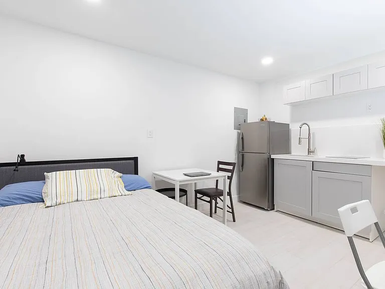 1828 Jefferson St #1 — Photo 1