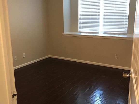 4th image of 3313 Longleaf Cir #3313