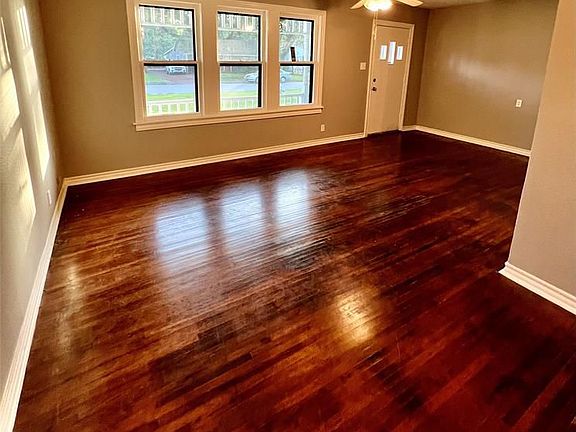 3rd image of 1103 E Fayle St