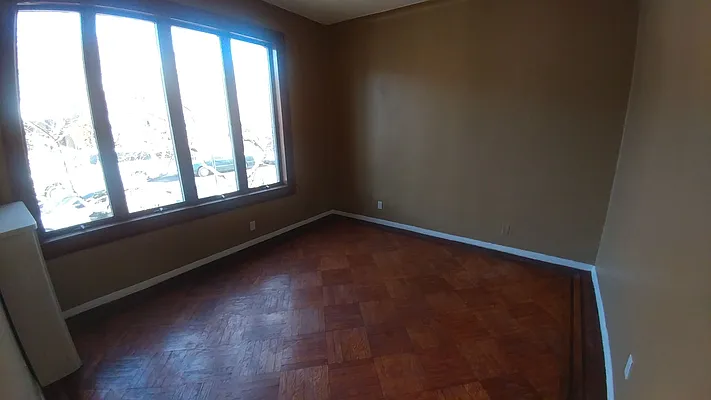 Rented by Halvatzis Realty | media 1