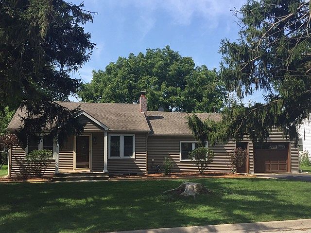 1st image of 2321 Parkrose St