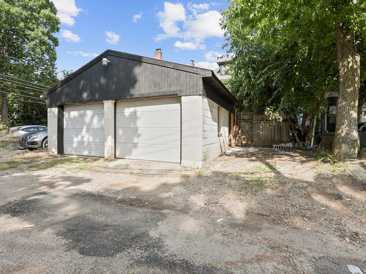 6 bed, 1950 sqft, $3,750 — Photo 2