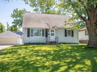 2341 Pelican Rd, Waterloo, IA 50701