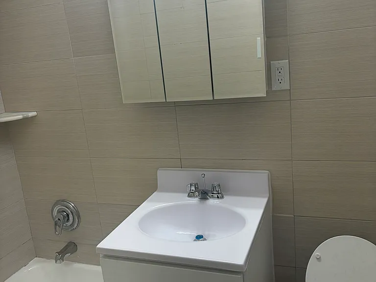 86-75 Midland Pkwy #5L — Photo 5