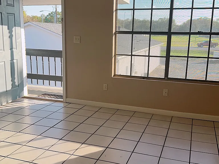 105 Tournament Blvd #22 — Photo 12