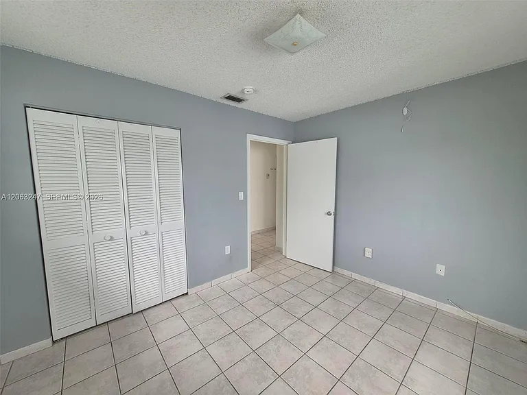 1366 SW 4th St #3 — Photo 12
