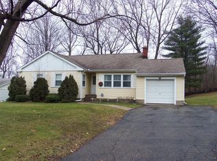 318 28th St N, Springfield, MI 49037