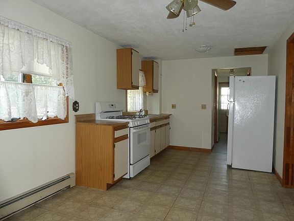 5th image of 8 Shore Ave