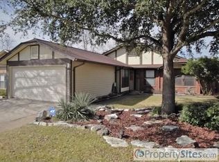 13151 Feather Point Dr, San Antonio, TX 78233