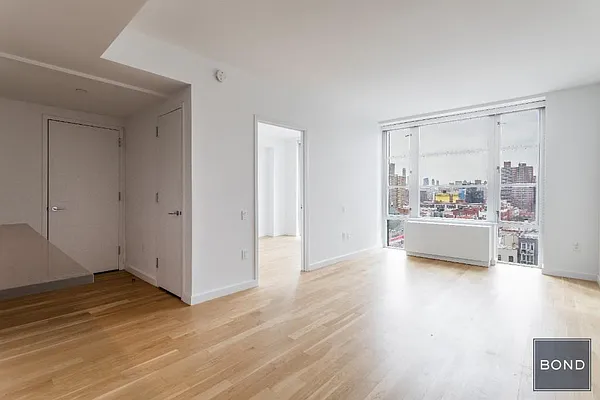 Rented by Bond New York | media 15