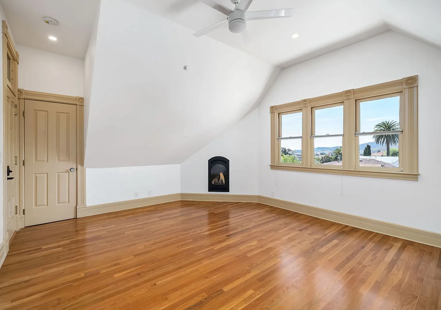1314 Palm — Photo 1