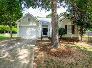 9108 Gatwick Ct, Charlotte, NC 28215