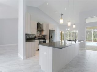 5233 Berkeley Dr, Naples, FL 34112