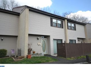 9 Hunters Way, Hatboro, PA 19040