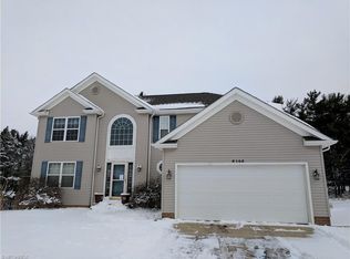 6105 Gailway Dr, Bedford, OH 44146