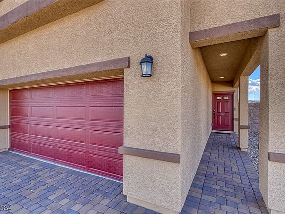 3rd image of 7741 Markarian St