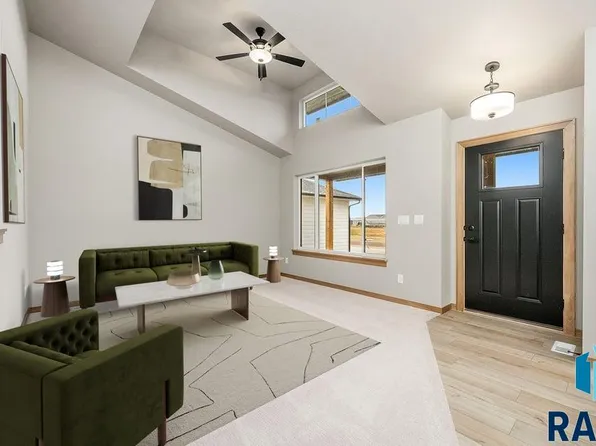 6920 W 5th St, Sioux Falls, SD 57107