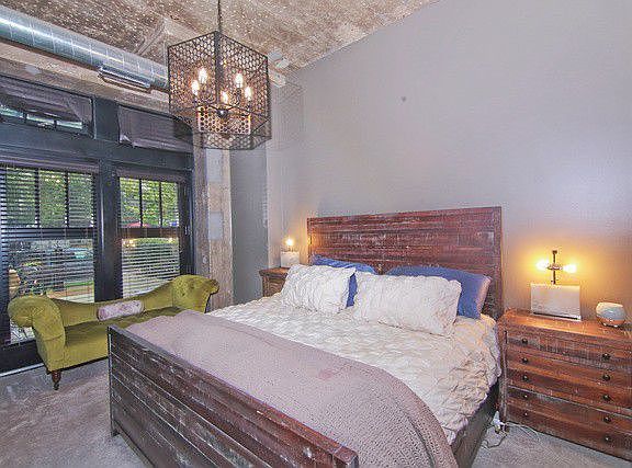 5th image of 1151 W 15th St Unit 136