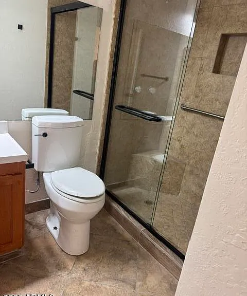 1818 S River Dr — Photo 10