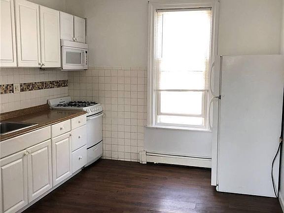 2nd image of 107 N Forest Ave APT 2F