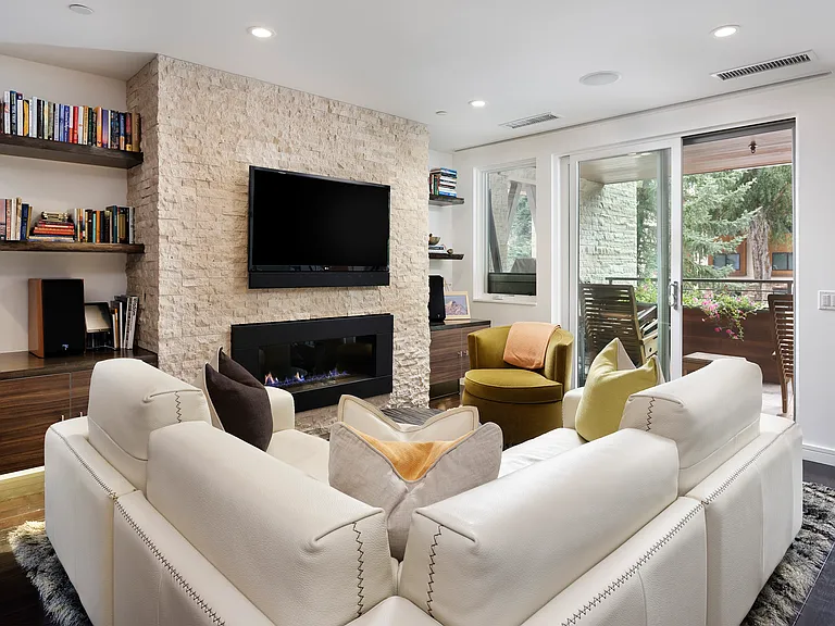 100 E Cooper Ave #12 — Photo 4
