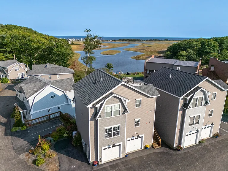 45 Post Rd #11 — Photo 20