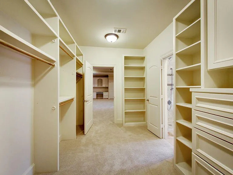 4324 Ione St — Photo 23