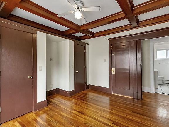 4th image of 169 Winspear Ave