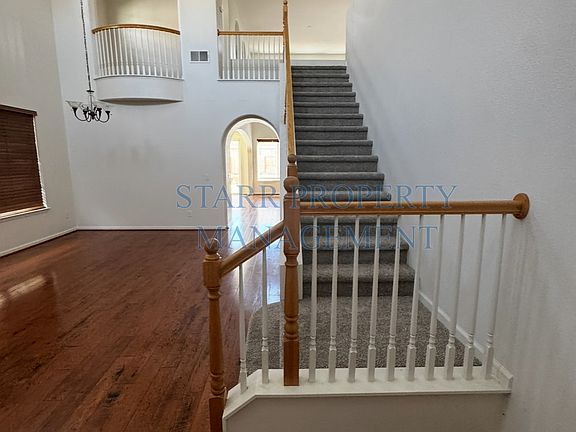 4th image of 2146 Evening St