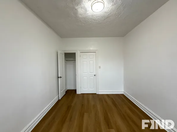 137 East 93rd Street image 8 of 11