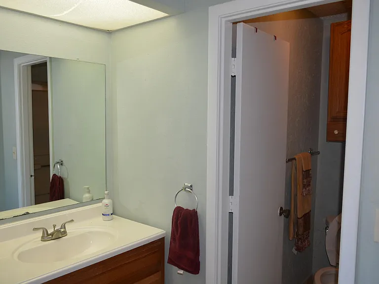 973 Whitman Dr — Photo 11