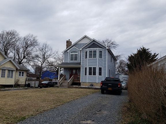 2nd image of 13 Campbell St
