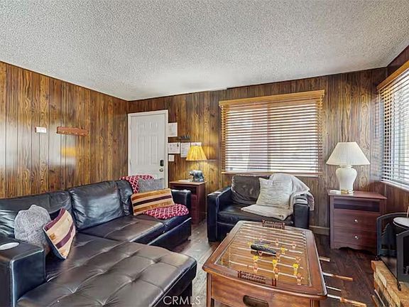 5th image of 665 Metcalf Ln