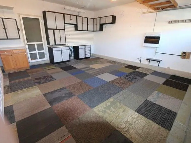 4091 Blackstone Dr — Photo 11